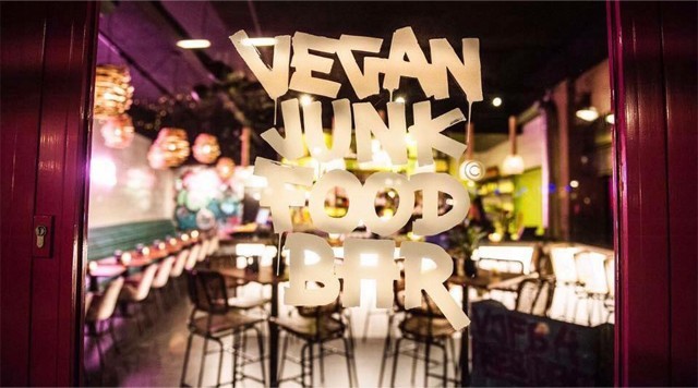 Barts-Boekje- vegan junk food bar