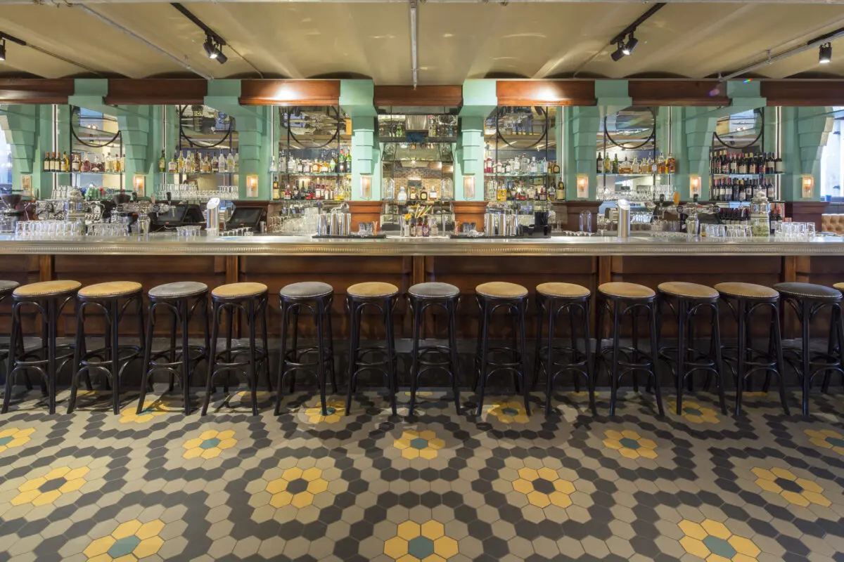 Bar
