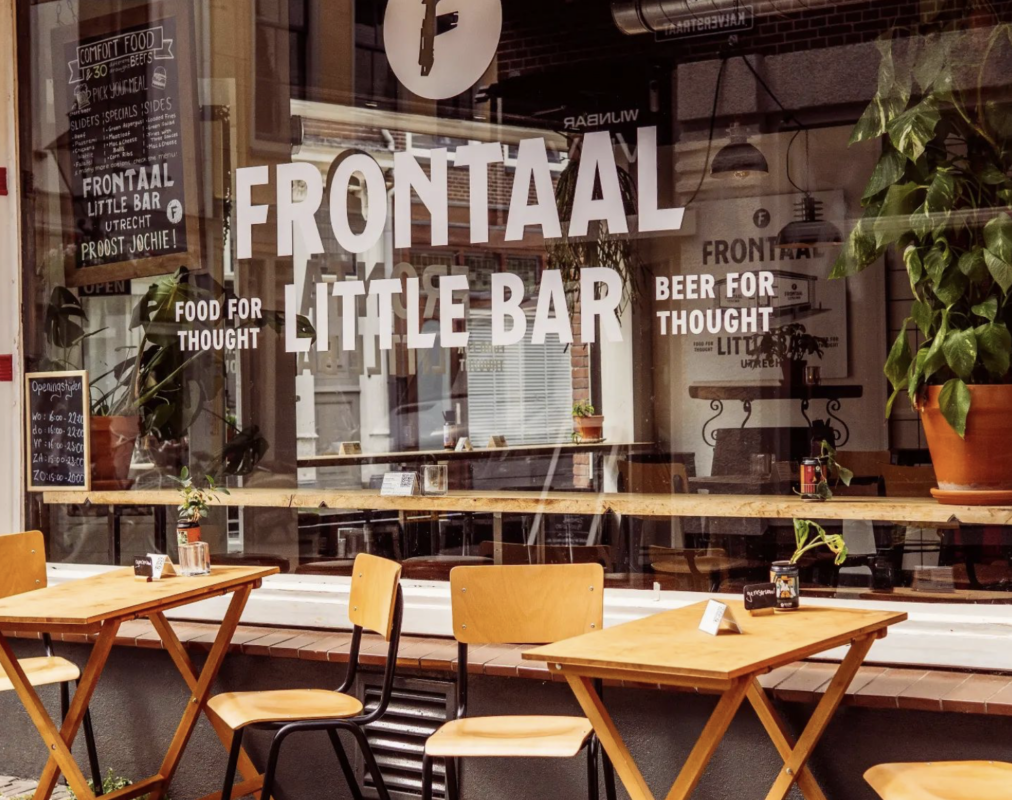Terras van Frontaal Little Bar Utrecht