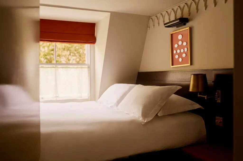 grand hotel bellevue london