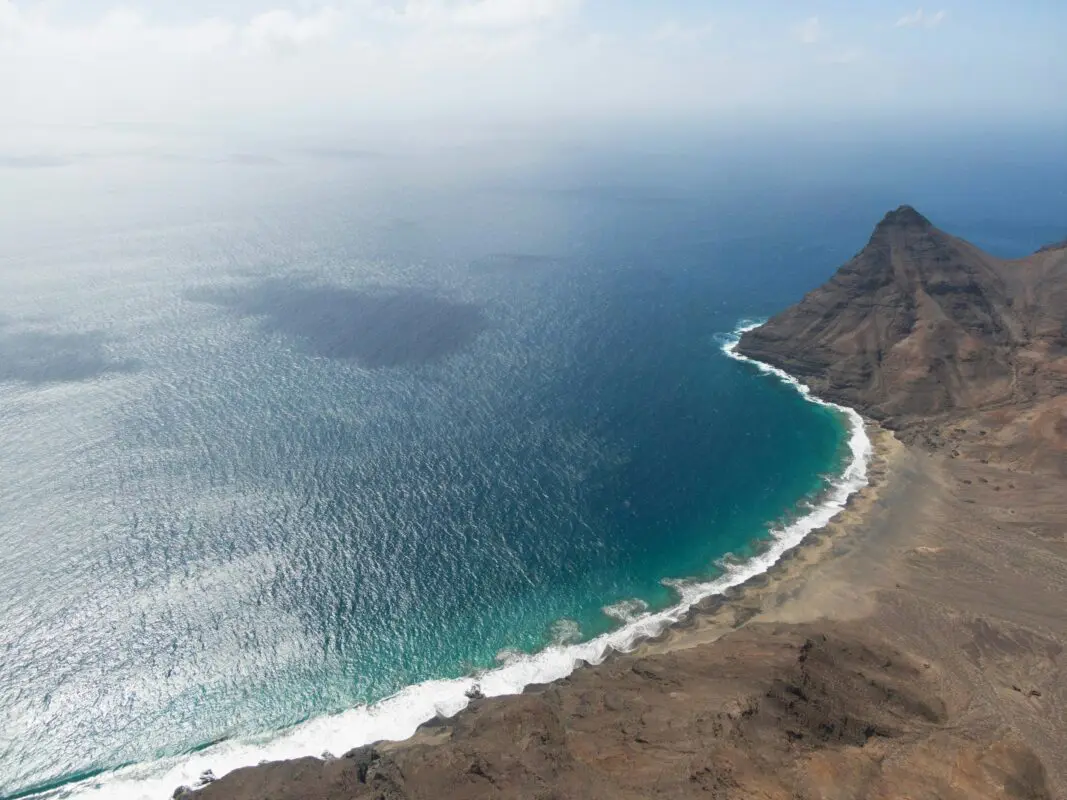 São Vicente baai droog eiland wandeling langs strand