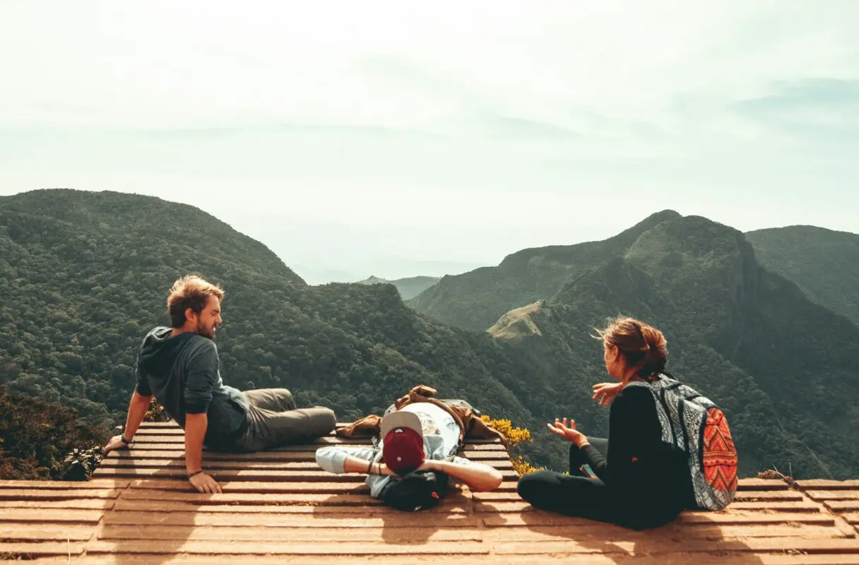 suitsuit social travel apps
