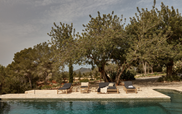 Niet vergeten te reserveren: La Granja Ibiza