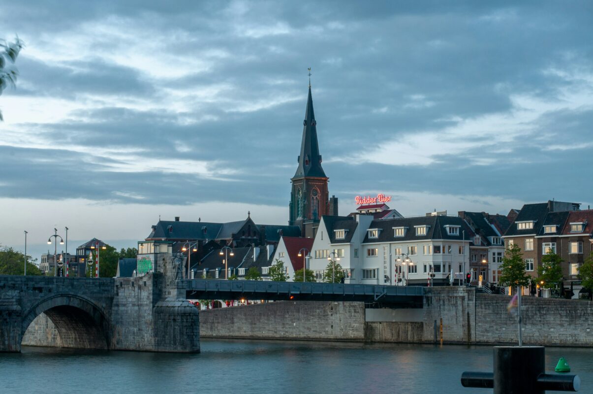 maastricht by night