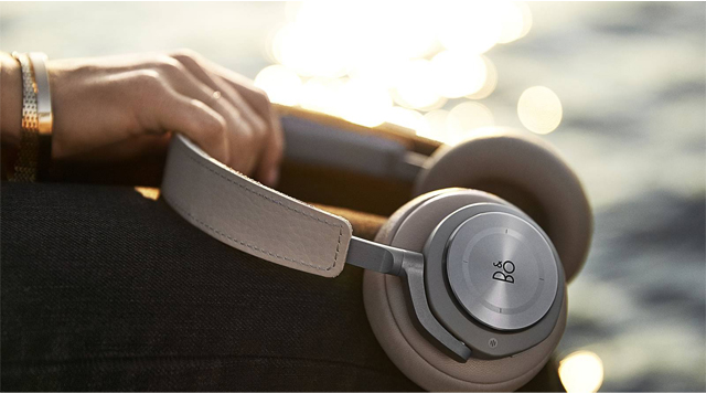 Barts-Boekje-beoplay headphones