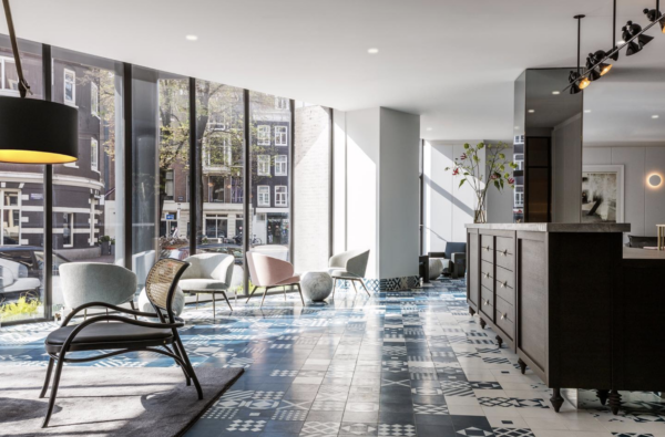 Kimpton de Witt Amsterdam – het hele verhaal (Spoiler Alert: hondjes welkom + dikke korting)