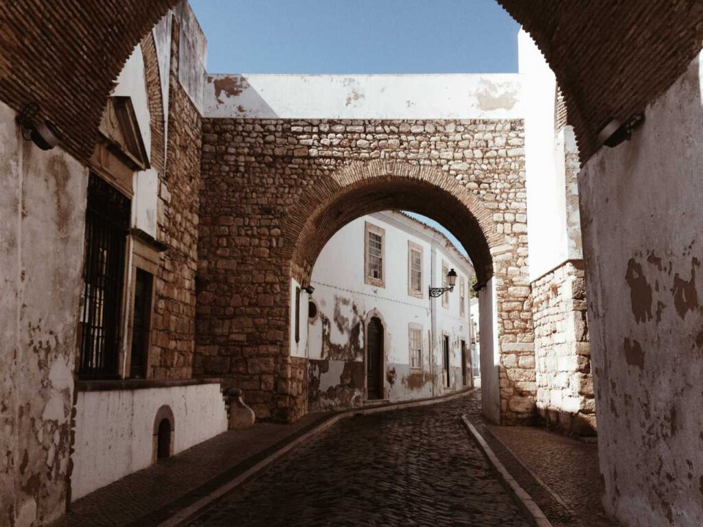 De straten van Faro in Portugal