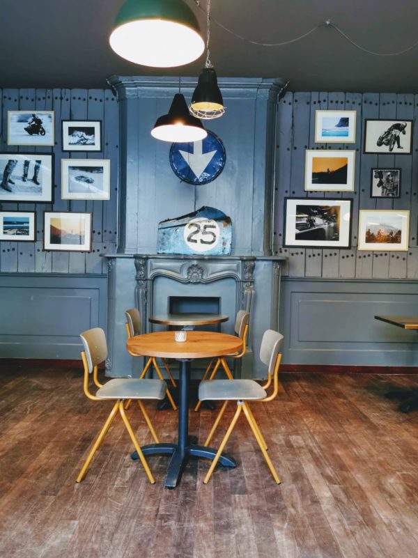 Burgers & bikes bij Deus Ex Machina Amsterdam