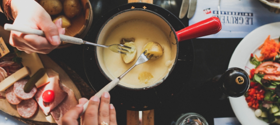 Kaasfonduen bij FONDUE in Westerpark Amsterdam