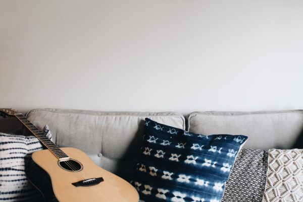 Easy winter update: speel in huis met (de mooiste!) kussens