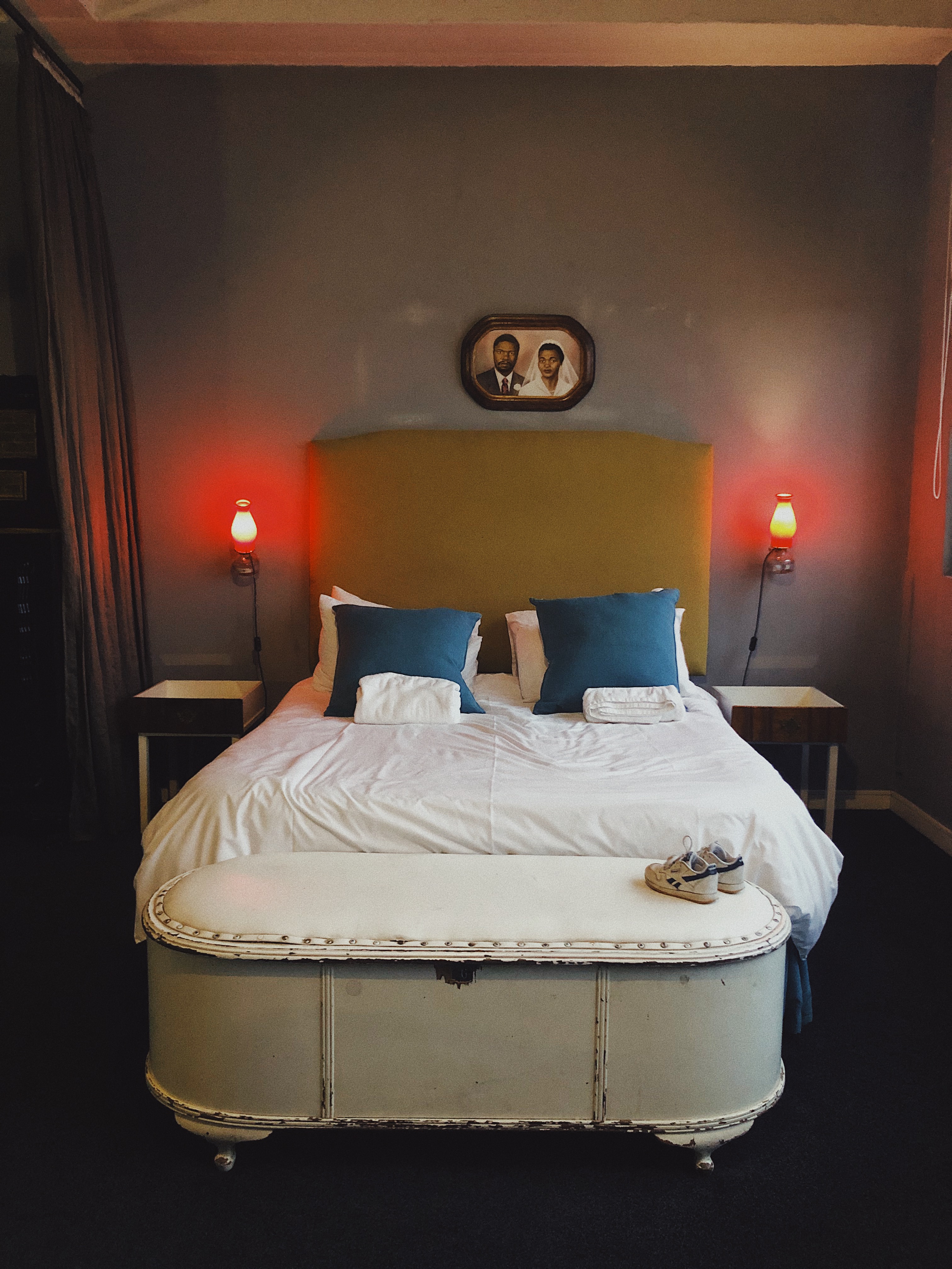 12 Decades Art Hotel - Barts Boekje