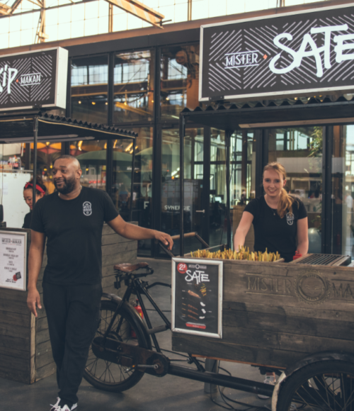 22 april: Een Bike Drive Through bij de Kopstootbar met al het lekkers van Mister Makan (Amsterdam)