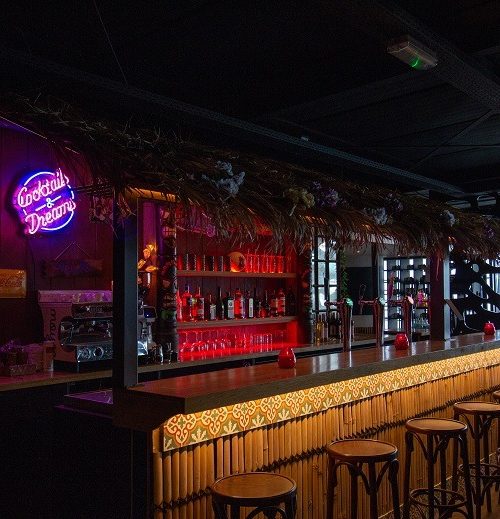 Nieuw speelkwartier in Amsterdam (van de mensen achter Hanneke’s Boom): Aloha Amsterdam