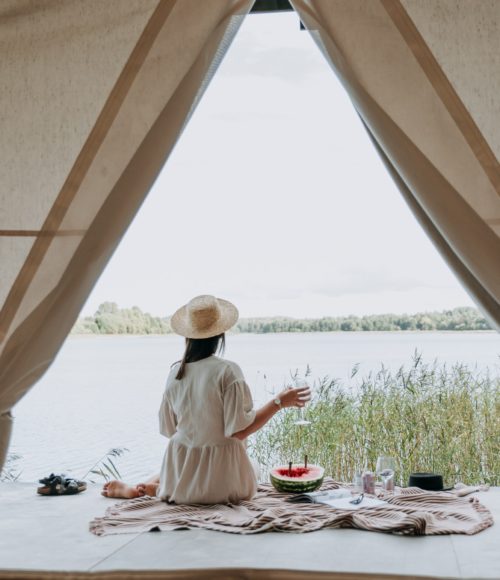 Voor iedereen die denkt dat er geen toffe (camping)vakantie in Nederland meer te boeken is: hallo East Nomads!