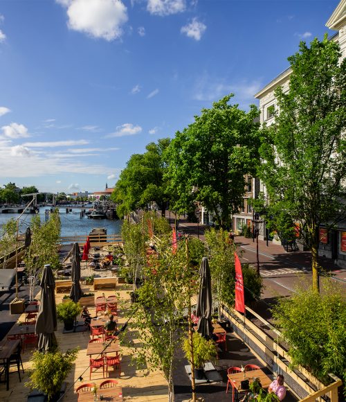 het Carré Terras op de Amstel, waar je nooit meer weg wil