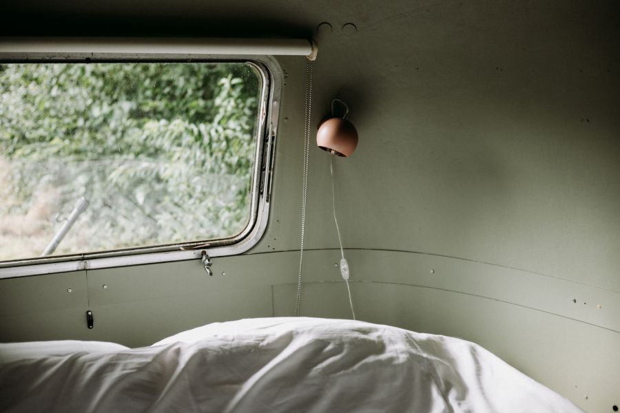 De slaapkamer in de airstream
