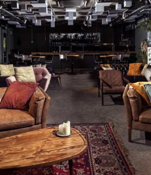 Avondje uit nieuwe stijl: boek je eigen privé bioscoop bij Restaurant C in Amsterdam