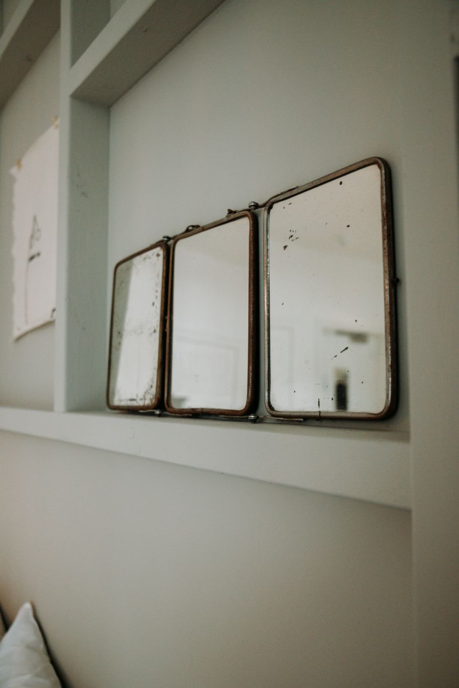 Details spiegels in kamer