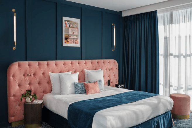 Pley Hotel Parijs