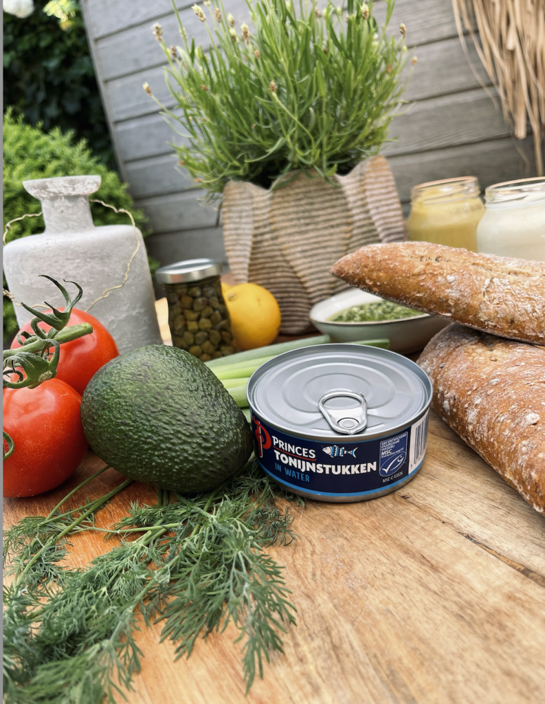 Smullen maar de Tunacado met MSCtonijn uit blik Barts Boekje