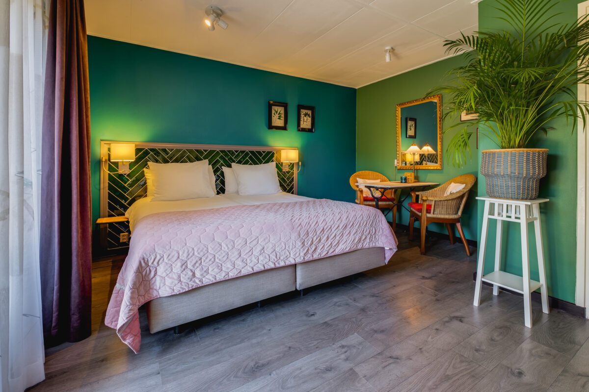 kamer met terras of balkon