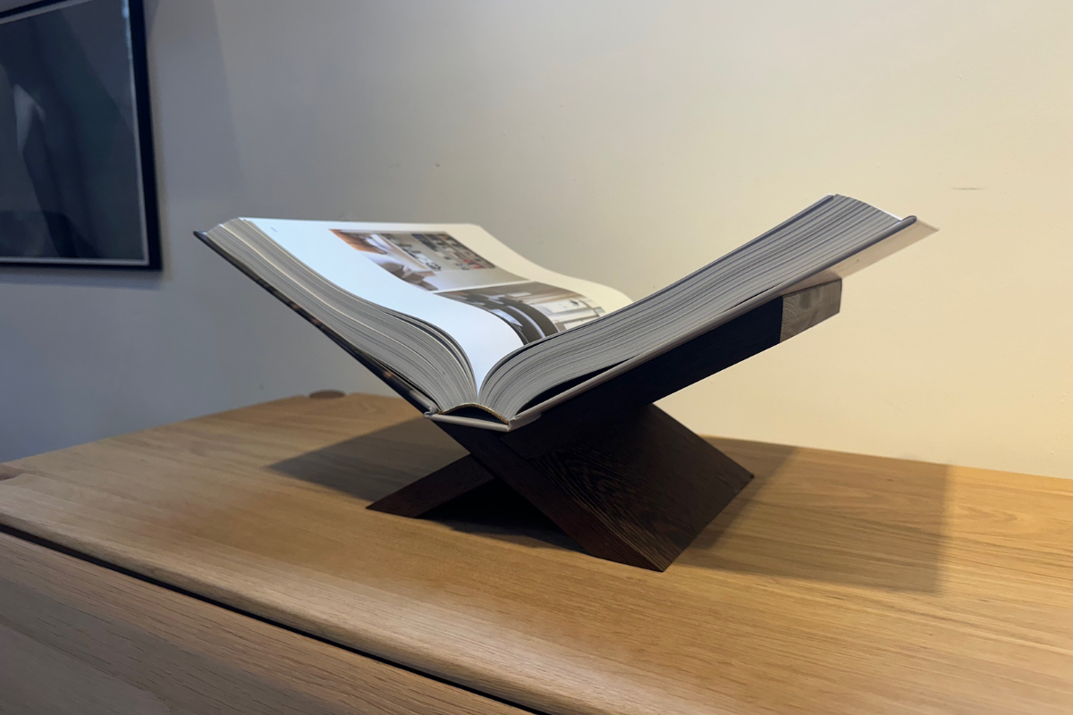 WENGÉ BOOKSTAND