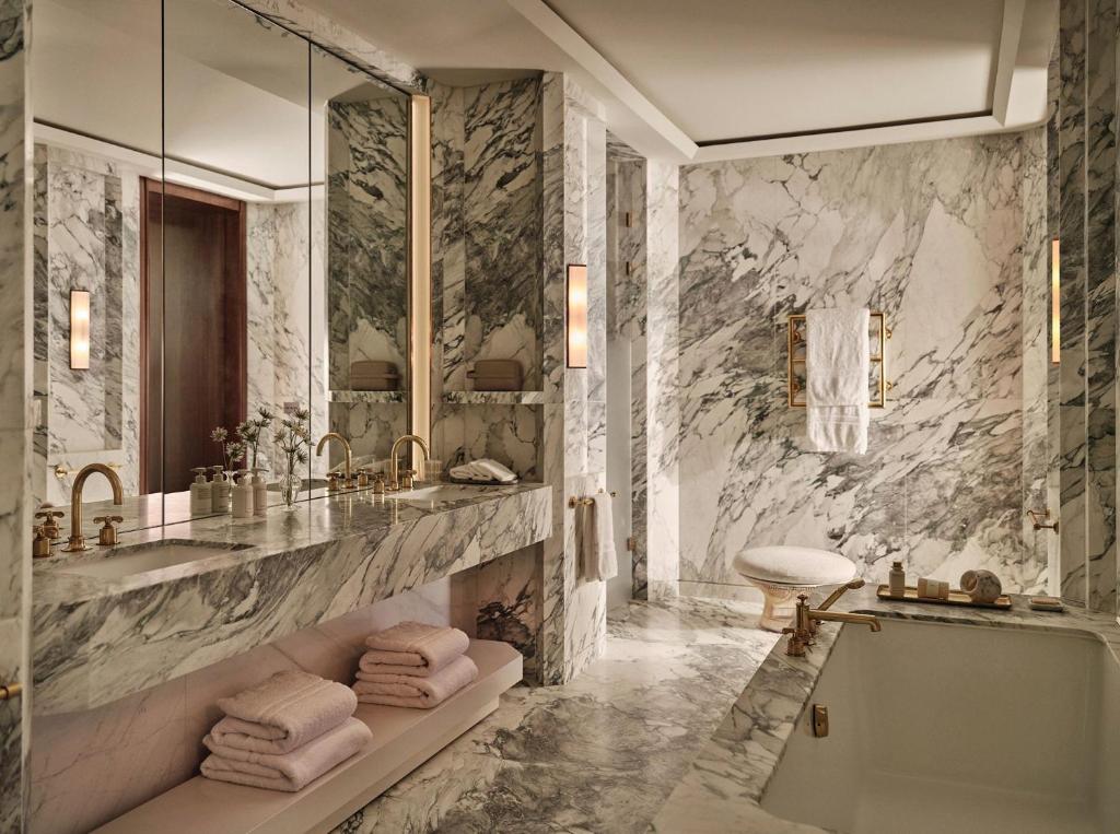 The Chancery Rosewood